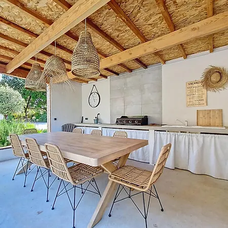 Equipee - Piscine & Pool House - Clim * Uzès